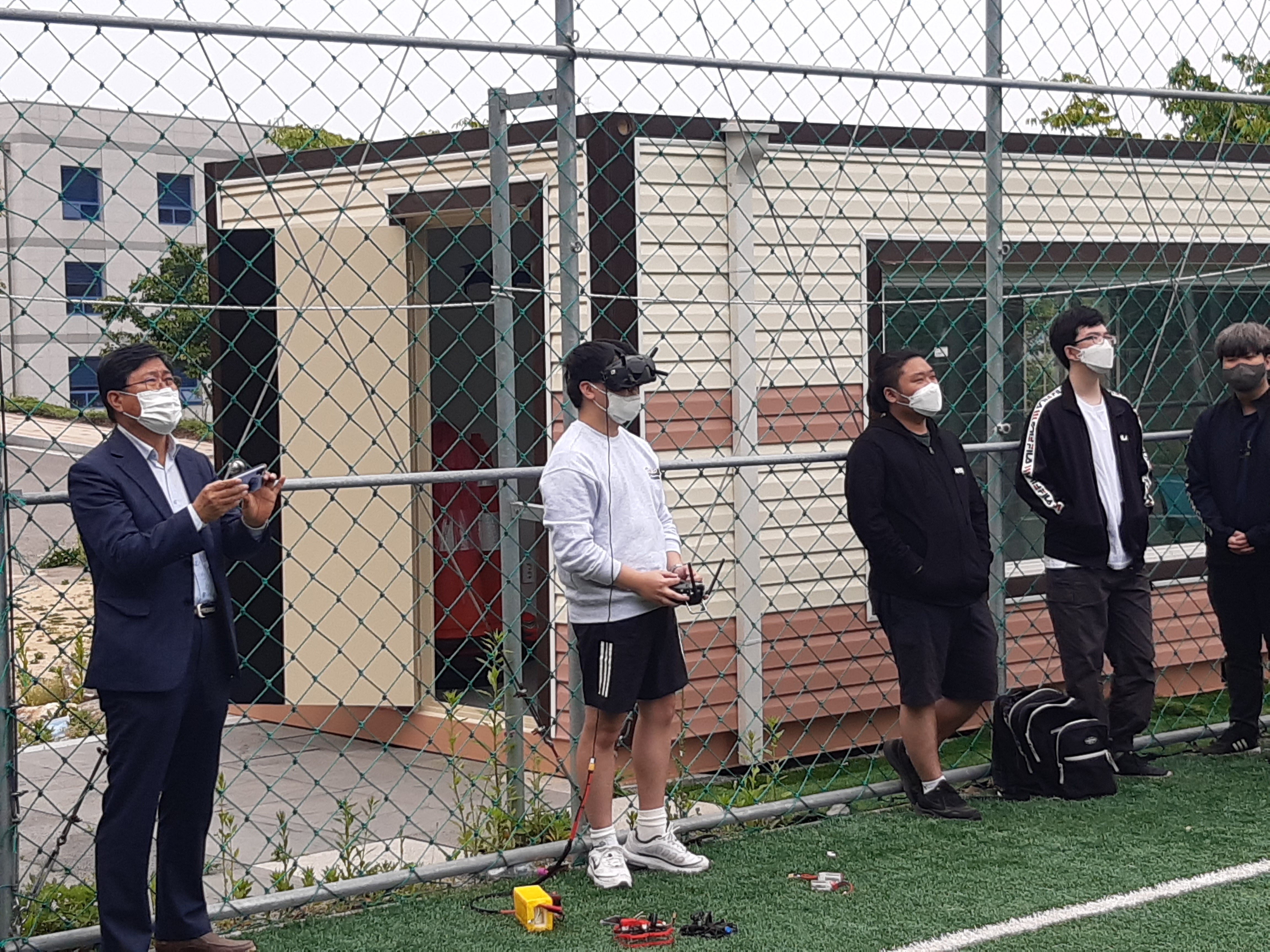 드론 레이싱 시연