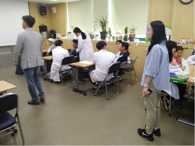 교수님과 봉사활동-보건소재활센터